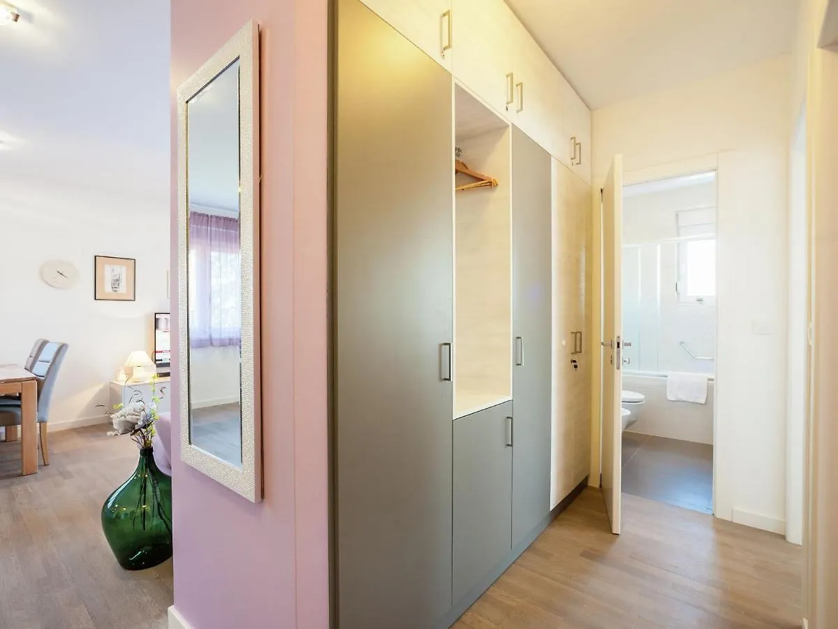 Modern Apartment With Free Wi Fi Zadar