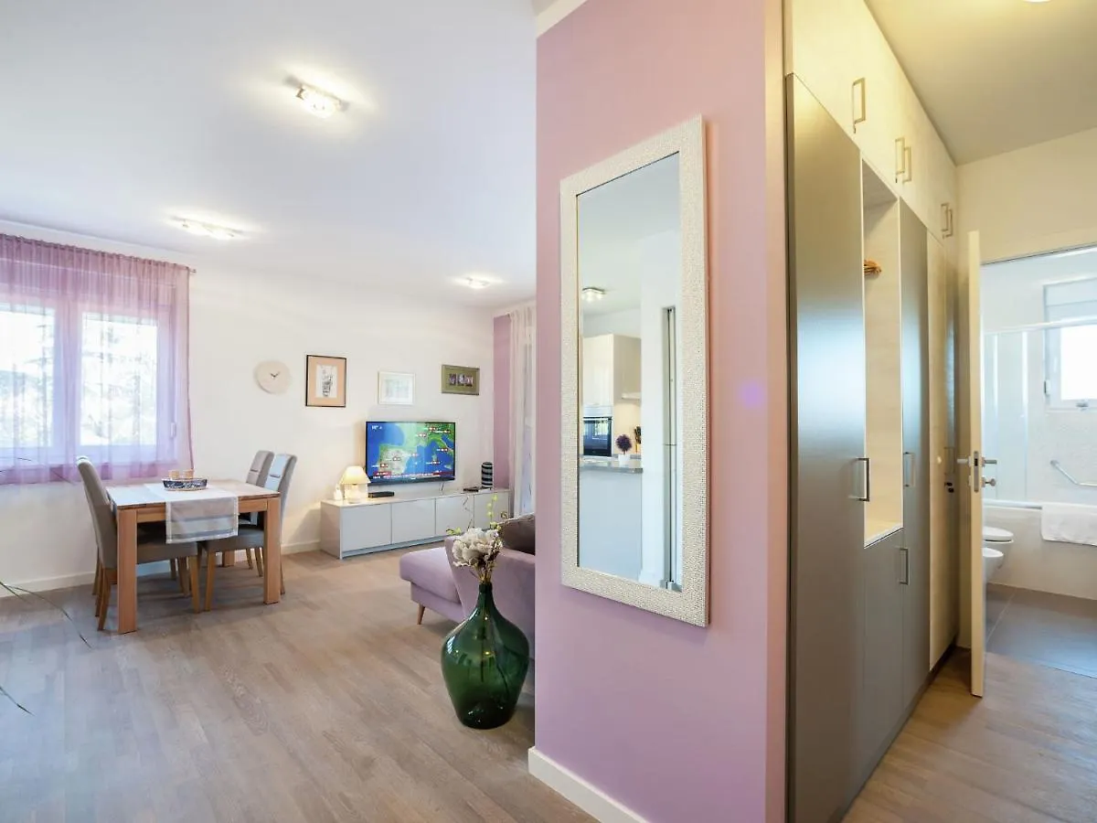 Modern Apartment With Free Wi Fi Zadar