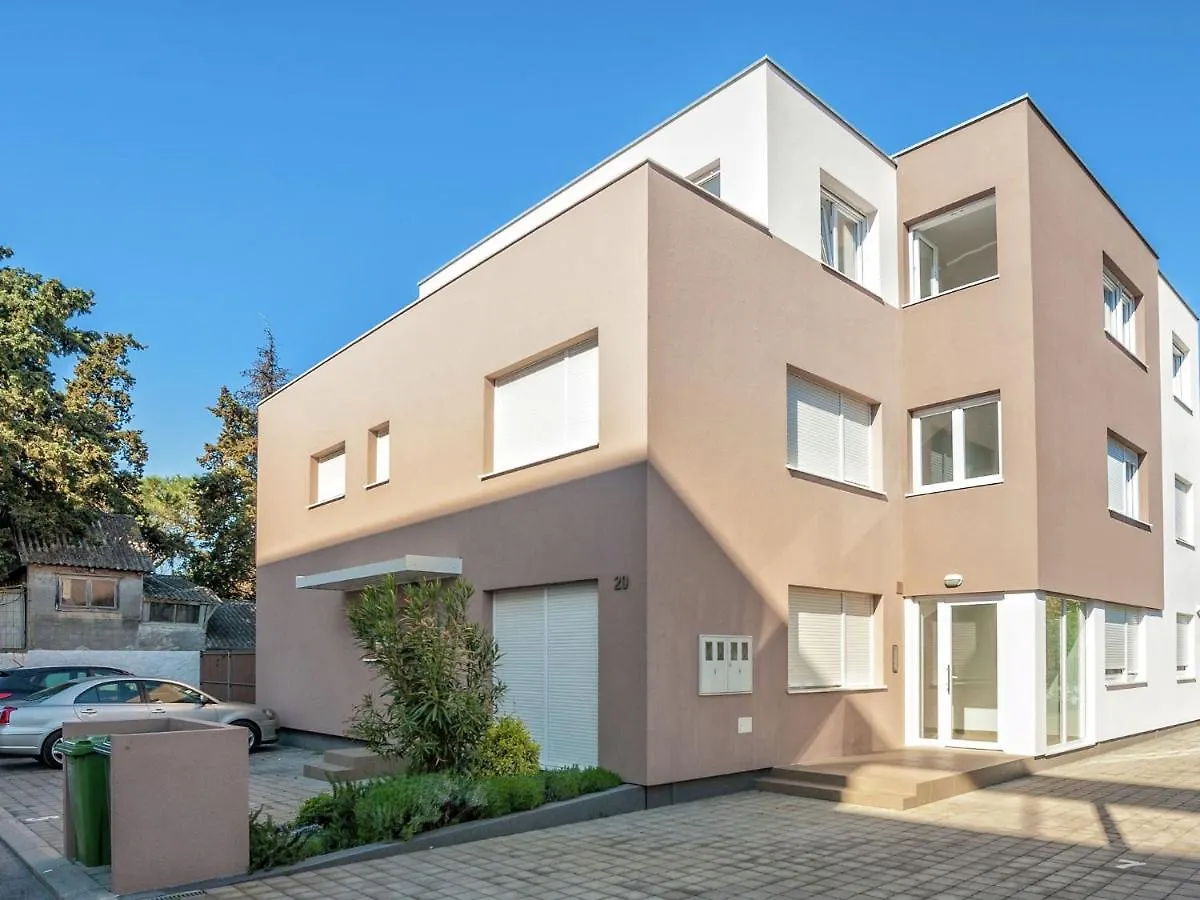 Modern Apartment With Free Wi Fi Zadar