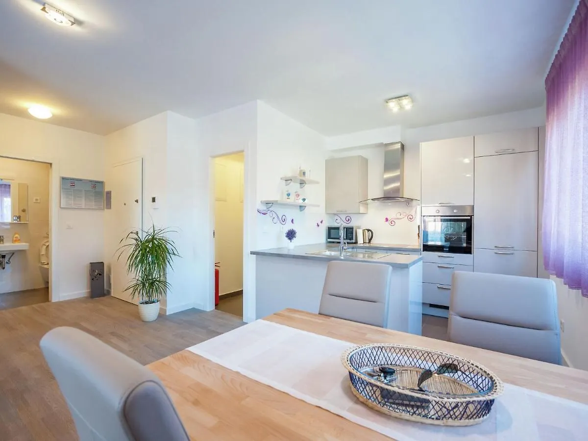 Modern Apartment With Free Wi Fi Zadar 0*,